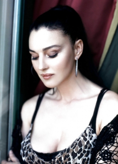 Monica Bellucci - N