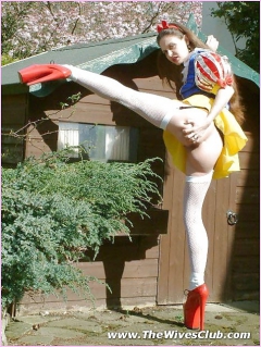 Naughty snow white - N