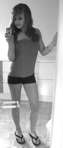 Tight-ass pic today 19 - N
