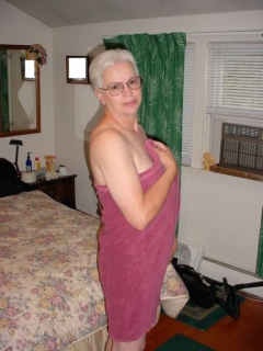 Granny Jeanne - N