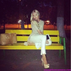Webcam Models Outdoors - N