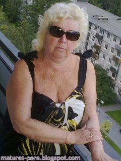 Sexy russian granny in bikini - N
