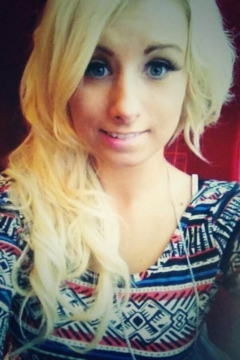Teen blonde model wannabee - cute tata fan nude selfies - N