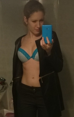 19 yo italian amateur whastapp selfies - N