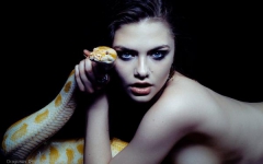 Snakey Girls - N