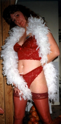 red lingerie - N