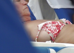 on vacation - N