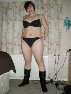 uk SILF holly harris from birmingham - N