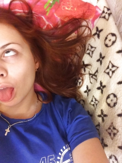 Young redhead mum selfshots - you wouldnt think she had two - N