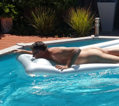 True nudist - N