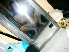 A girl with big breasts decided to take a picture of herself - N