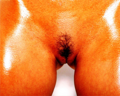 pussy Women and girls show pussy - N