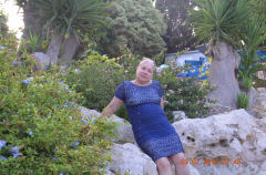 Beautiful mature women - N