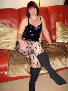 Sexy babe in tights dressed to impress - N