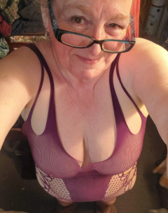 Beautiful old saggy wife in purple fuckin herself - N