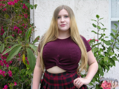 Amateur Blonde Babe Showing Her Butthole On Bedroom Chair - N