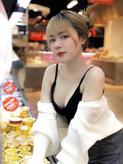 Gai xinh - N