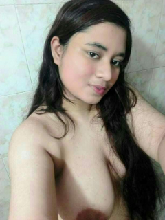 Paki GF Loves to Click some HOT Selies for Her BF - N