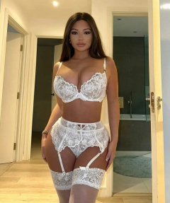 Beautiful body and underwear - N
