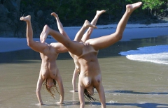 Les Femmes Flexible II - N