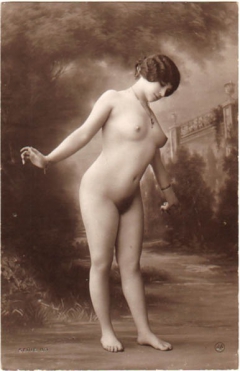Antique Solo Chicks - N