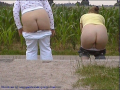 Visit us at peebreak-girls.com - N