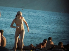Beachy Babes 3 - N
