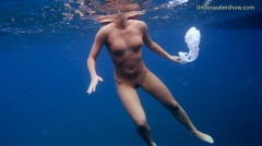Underwater beauties 6 - N