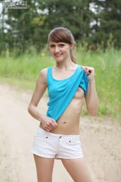 Slim nude girl - N