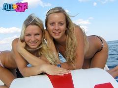 Hot girl friends have - N