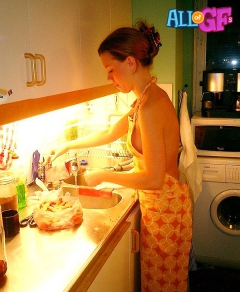 Young girlfriend nude on - N