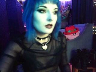 Sexy Goth With Big Ass and Sexy Petite Body