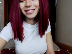 amateur-webcam-teen-masturbates-and-teases