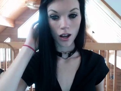 amateur-webcam-teen-masturbates-and-teases