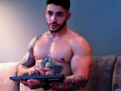 horny-gay-men-muscle-videos