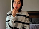 Brunette Solo Webcam Masturbation