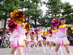 a-cheerleader-cuter-than-an-idol-2