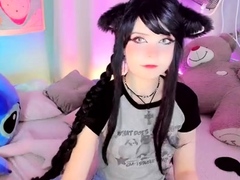 Amateur Webcam Teen Masturbates And Teases