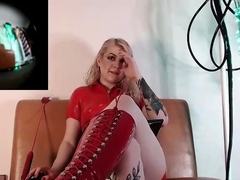 blonde-emo-amateur-solo-masturbation