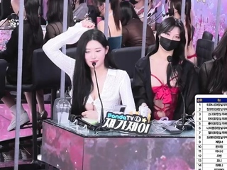 Asian japanese amateur has deep throat