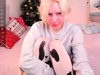 Amateur Webcam Chick Masturbates On Webcam More at