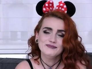 Webcam MILF Beauty Masturbating