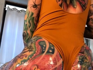 Asian Milf with Tight Ass in Pantyhose