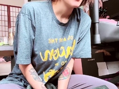 amateur-webcam-teen-masturbates-and-teases