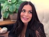 Brunette Solo Webcam Masturbation