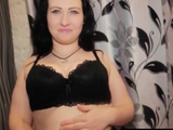 Fat and hungry woman devours her poor hamster - Vore Giantes