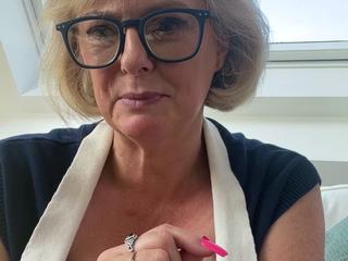 Hot Brunette mature Webcam Masturbation