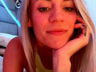 Amateur Blonde Teen Anal Dildo