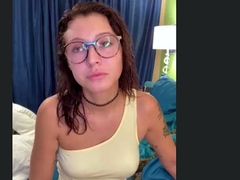 busty-amateur-gf-webcam-solo
