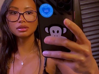 Amateur Lovely Asian babe fucked